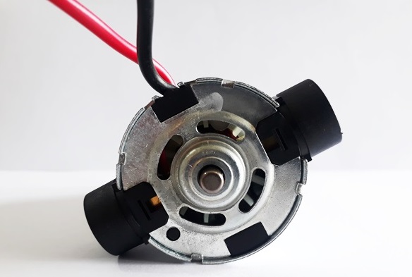 minelli-paterlini-solax-kulakli-zeytin-hasat-makinasi-12v-24-v-34-dc-motor-2-M_DC_12_45zyx-06_kulakli_motor.jpg Minelli Paterlini Zeytin Hasat Makinası Dc Kulaklı Motor - Görsel 1